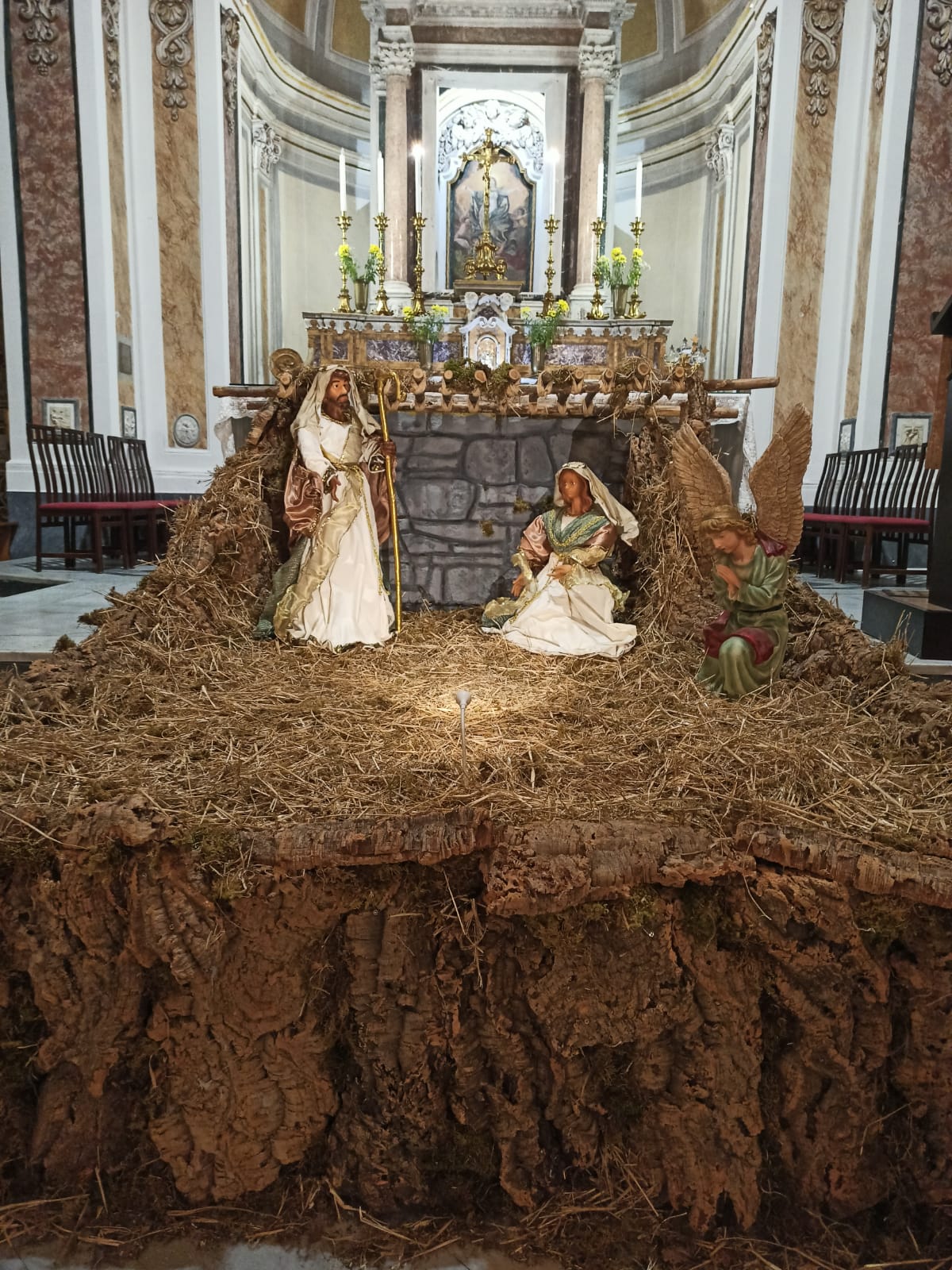 La nascita di Gesù ai piedi dell’Altare